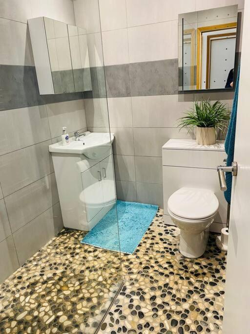 Willa Love Lancing By The Sea With Optional Large Hot Tub Sleeps Up To 8 & Free Parking Zewnętrze zdjęcie